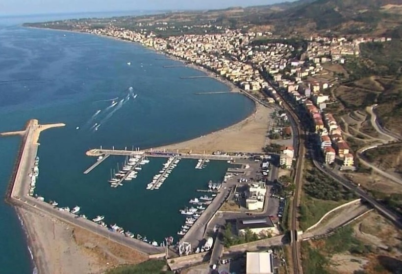 ベッドアンドブレックファースト La Vita è Bella