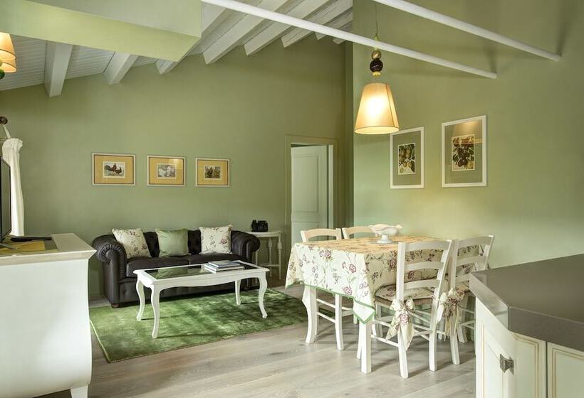Colonia Resort