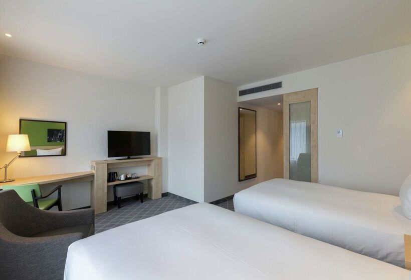 هتل Hampton By Hilton Antwerp Central Station