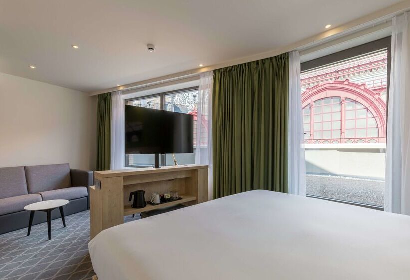 Hotelli Hampton By Hilton Antwerp Central Station