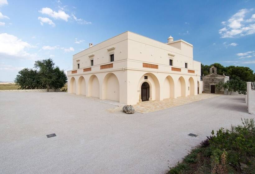 هتل Masseria Fontana Di Vite