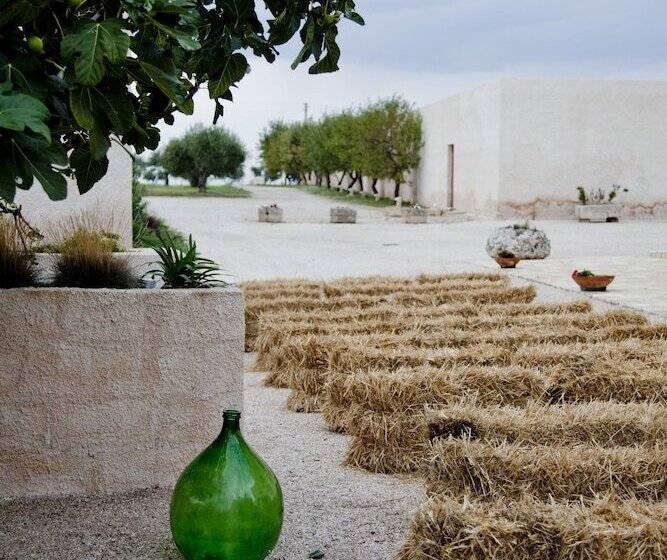 هتل Masseria Fontana Di Vite