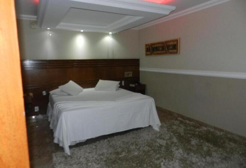 호텔 Paradise Inn
