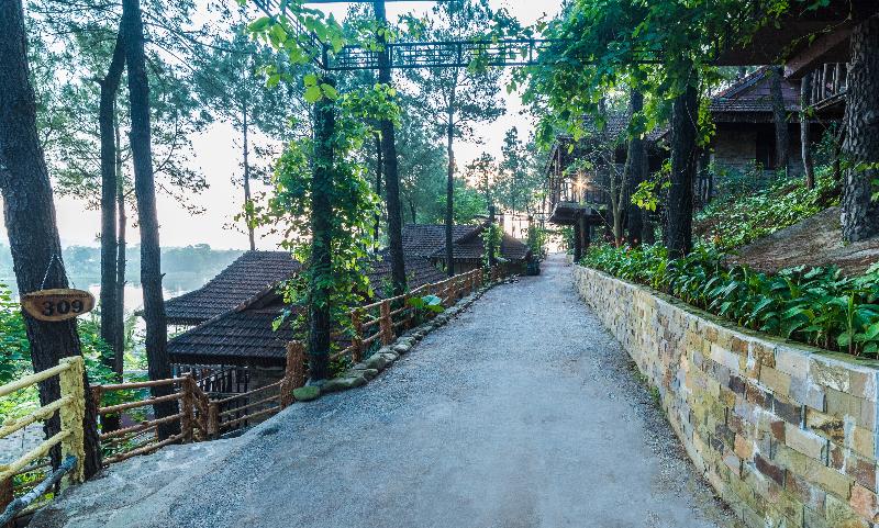 Sankofa Village Hill Resort And Spa