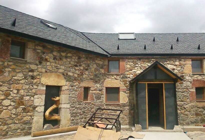 Albergue El Rebezo