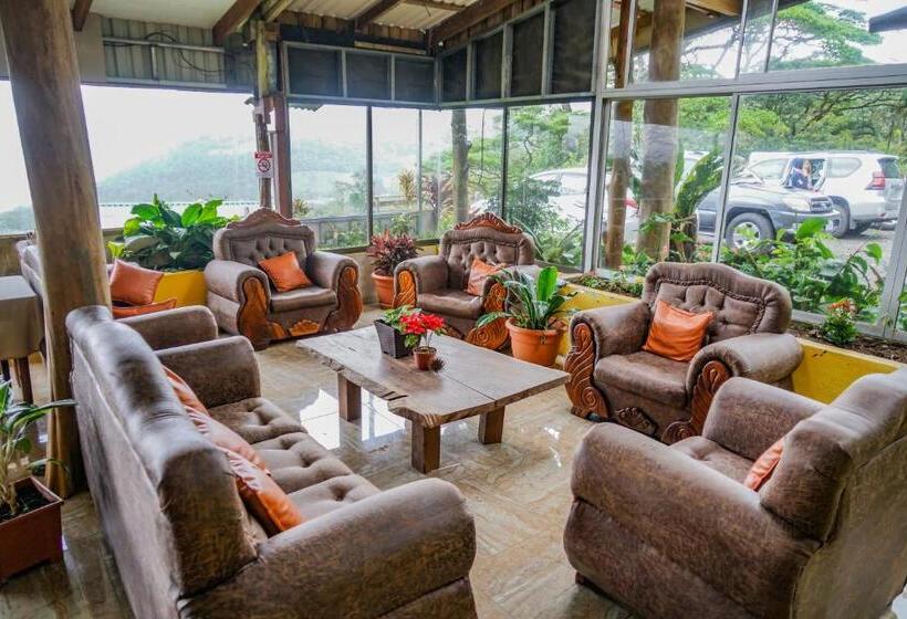 הוסטל Heliconias Rainforest Lodge