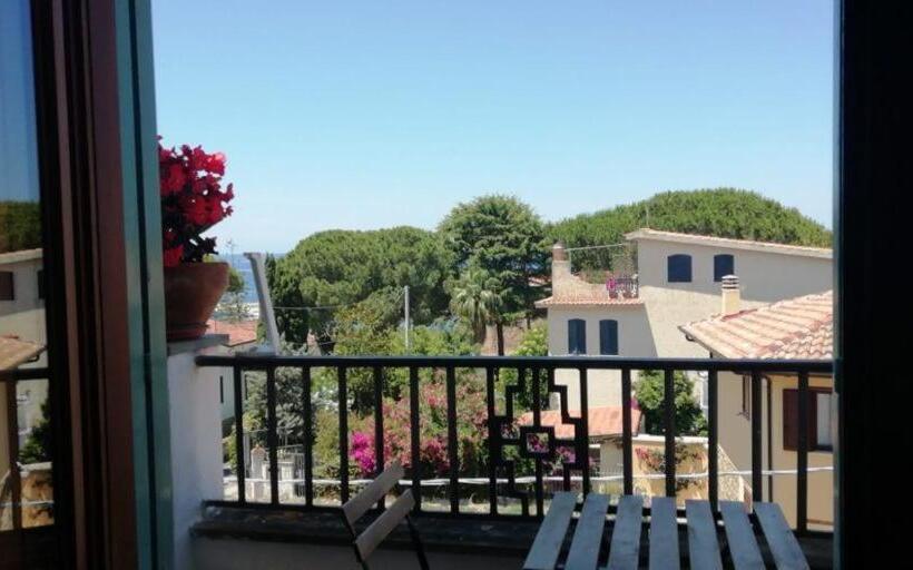 تختخواب و صبحانه L Elisea Maison De Charme