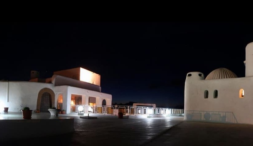 هتل El Mountazah