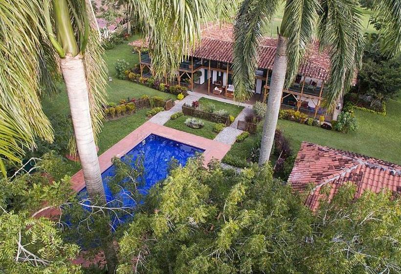 هتل Hacienda Bambusa