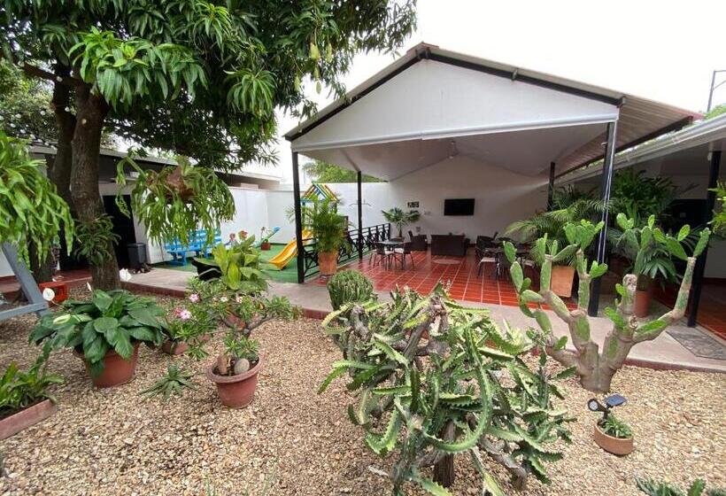 هتل Villa Paraiso