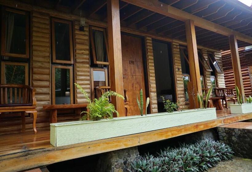 Spring Hill Hotel Ruteng