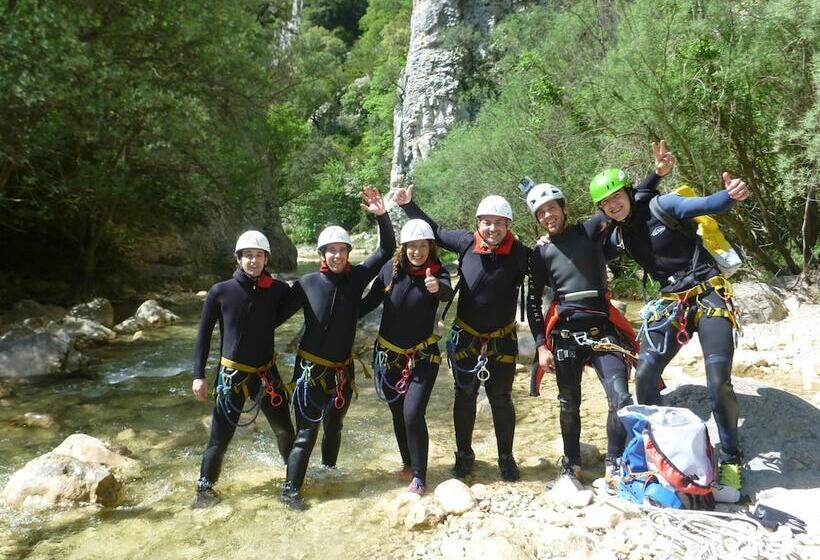 Tantaka Albergue Los Meleses