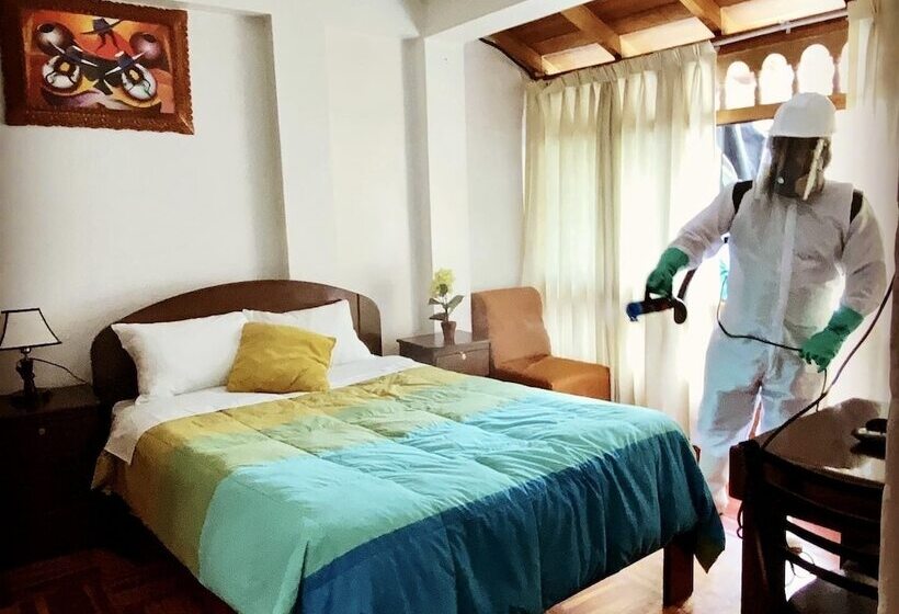 تختخواب و صبحانه Hostal Comarca Imperial