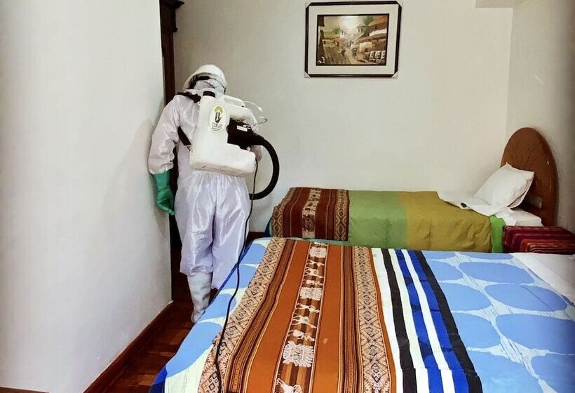 تختخواب و صبحانه Hostal Comarca Imperial
