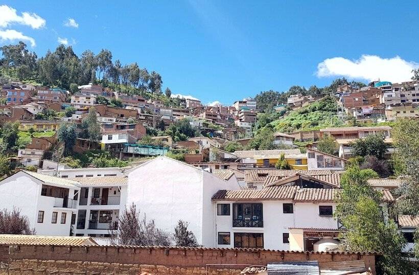 تختخواب و صبحانه Hostal Comarca Imperial