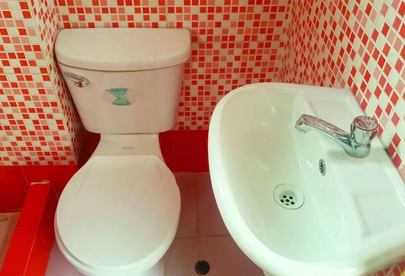 تختخواب و صبحانه Hostal Comarca Imperial