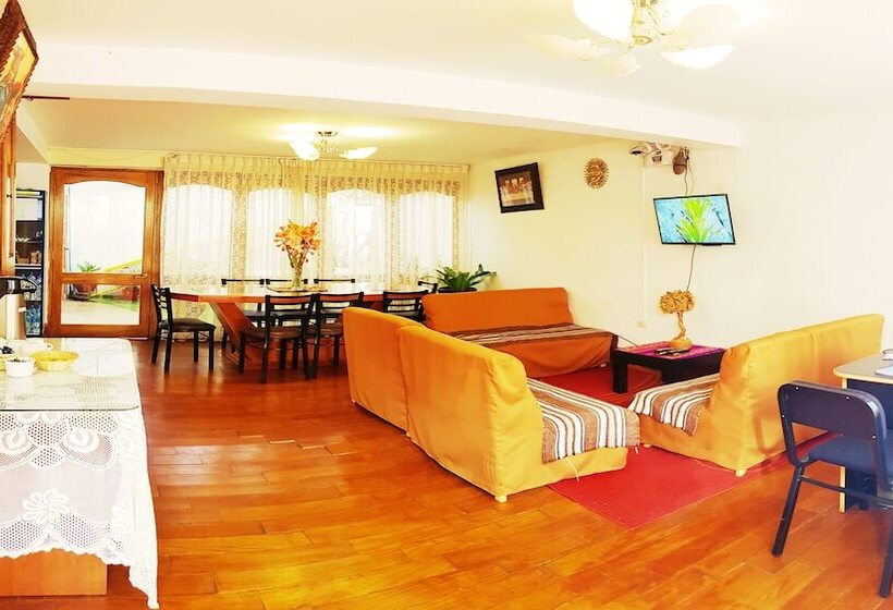 تختخواب و صبحانه Hostal Comarca Imperial