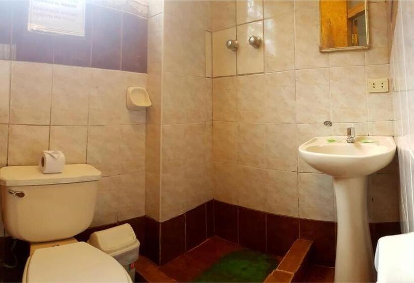 تختخواب و صبحانه Hostal Comarca Imperial