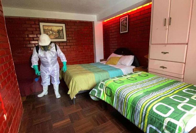 تختخواب و صبحانه Hostal Comarca Imperial