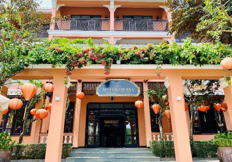 هتل Allegro Hoi An . A Little Luxury  & Spa