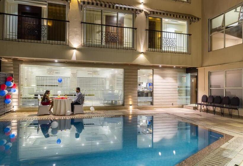 هتل Amara Grand Inn Calangute
