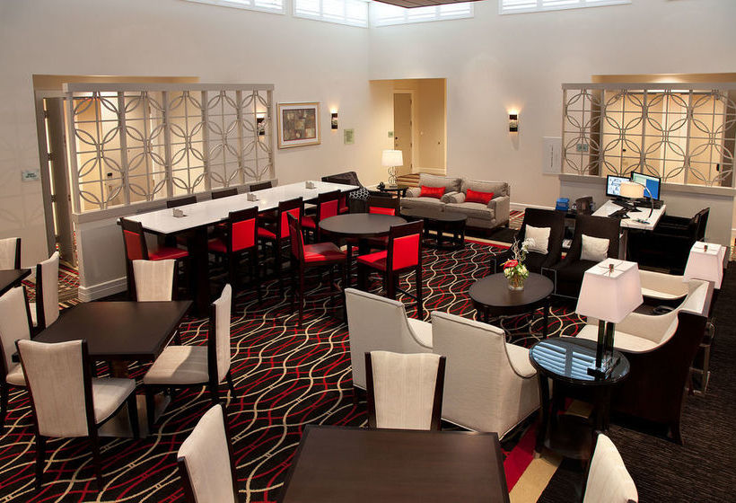 בית מלון כפרי Club Level Suites at Inn On Fifth