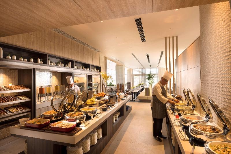 فندق Doubletree By Hilton Okinawa Chatan Resort