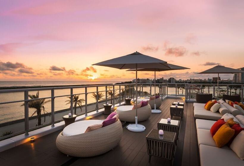 فندق Doubletree By Hilton Okinawa Chatan Resort