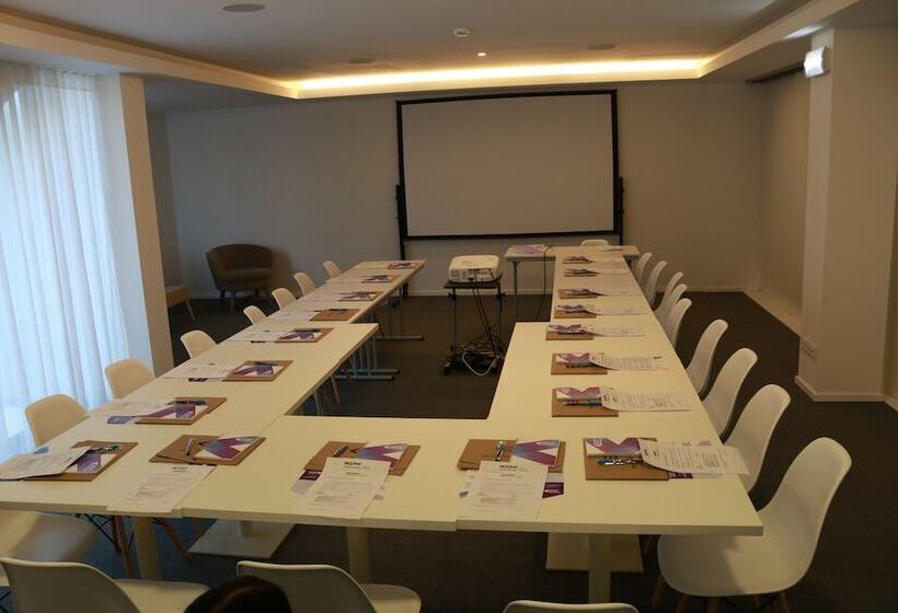هتل Essence Inn Marianos