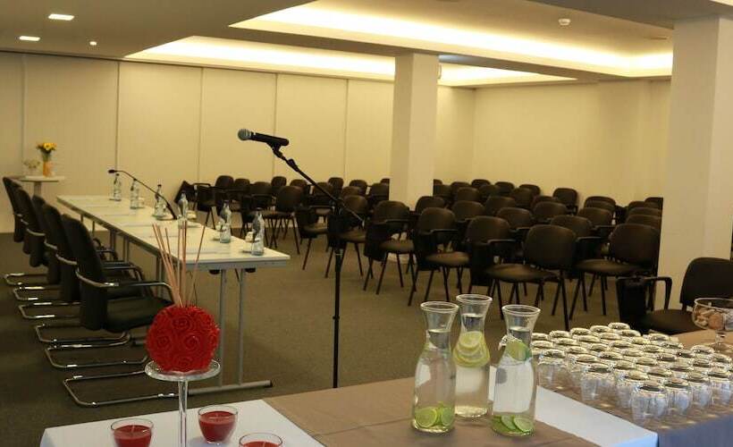 هتل Essence Inn Marianos