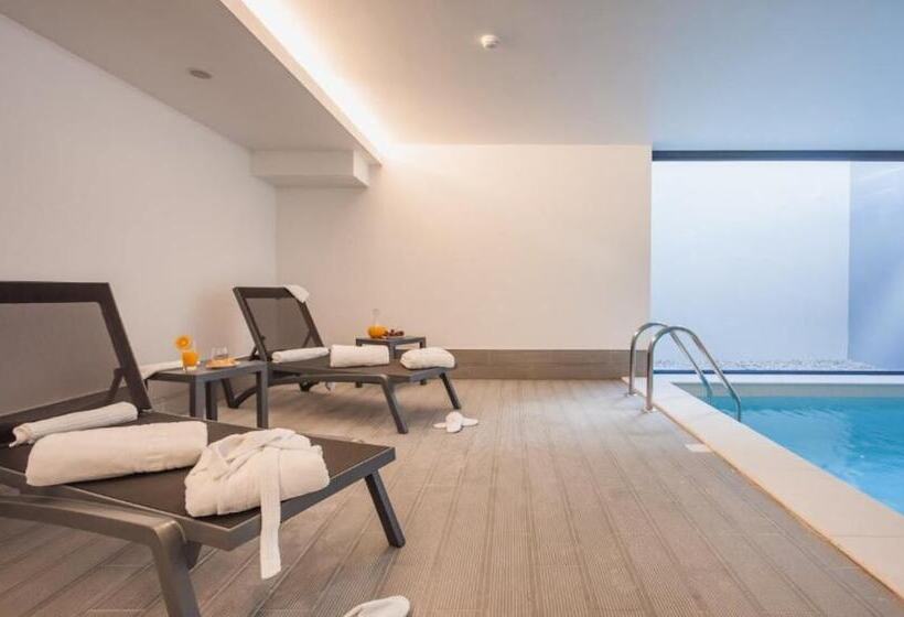 هتل Essence Inn Marianos