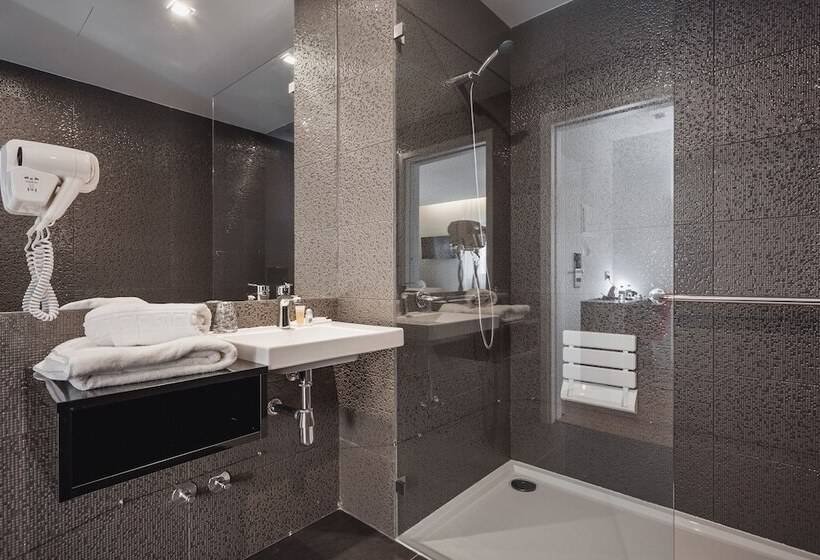 هتل Essence Inn Marianos