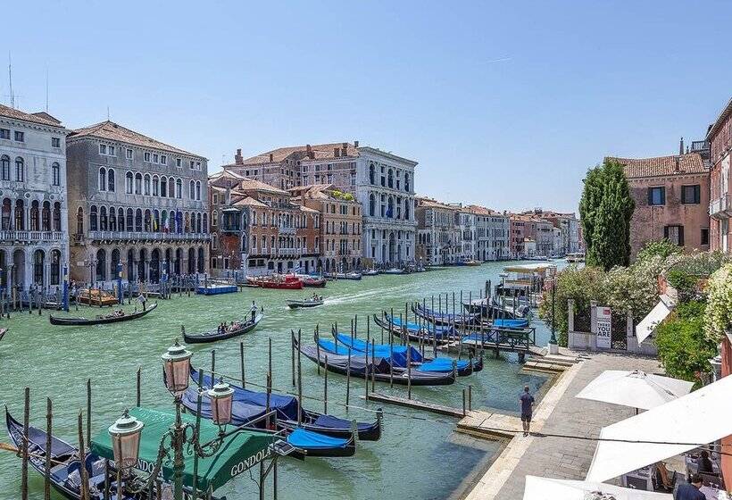 هتل H10 Palazzo Canova