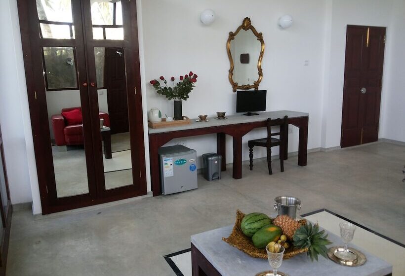 هتل Nirvana Beach Boutique