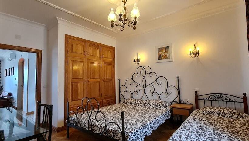 فندق Silver Village Residence