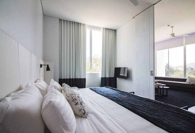 هتل Veranda Pool Suite