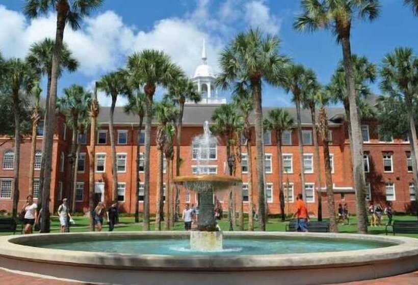 فندق على الطريق At Home Express Tangerine Inn