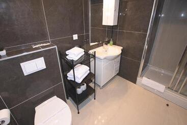 تختخواب و صبحانه Centrooms Kovac
