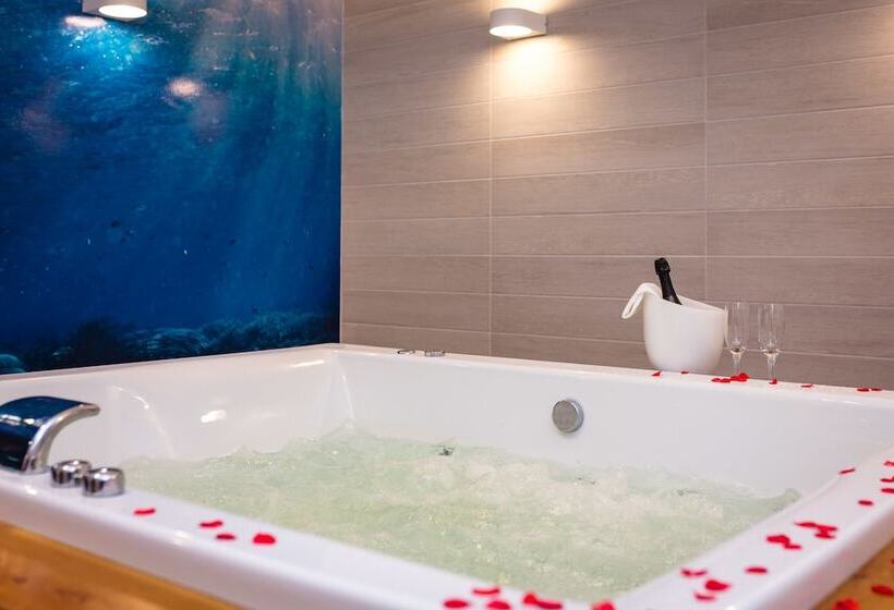 تختخواب و صبحانه Luxury Villa Karla