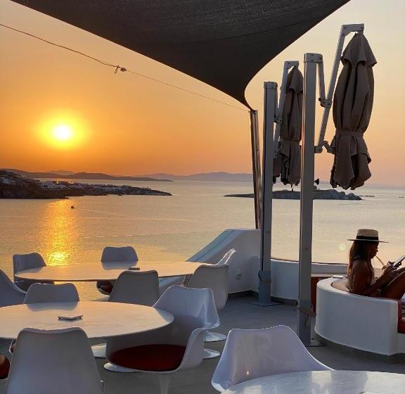 هتل Absolute Mykonos Suites & More