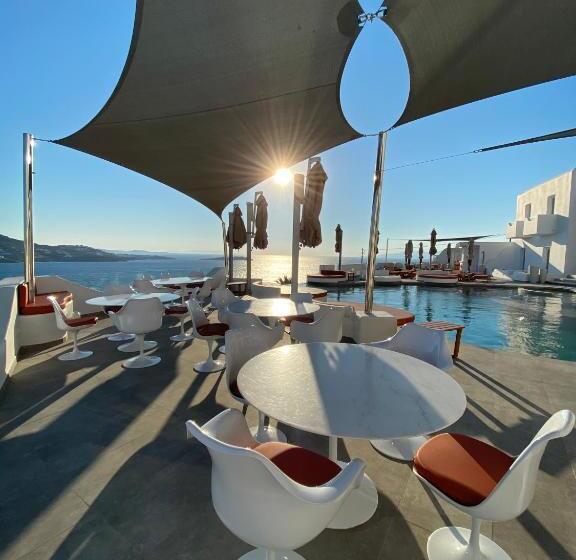 هتل Absolute Mykonos Suites & More