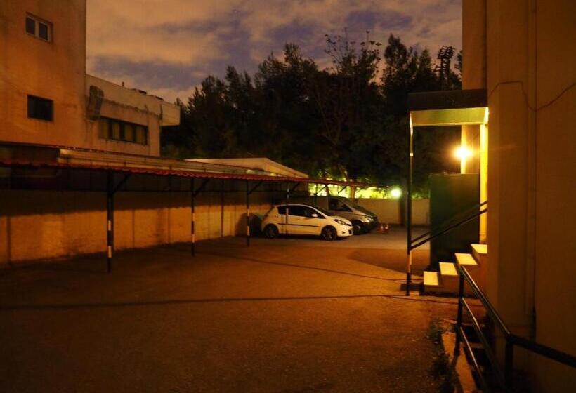 בית מלון כפרי Aegli