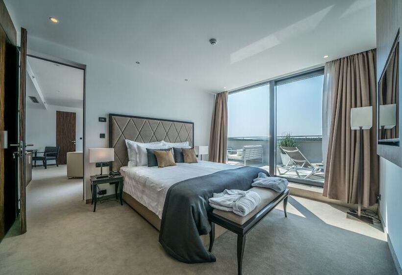 هتل Bellevue Superior City