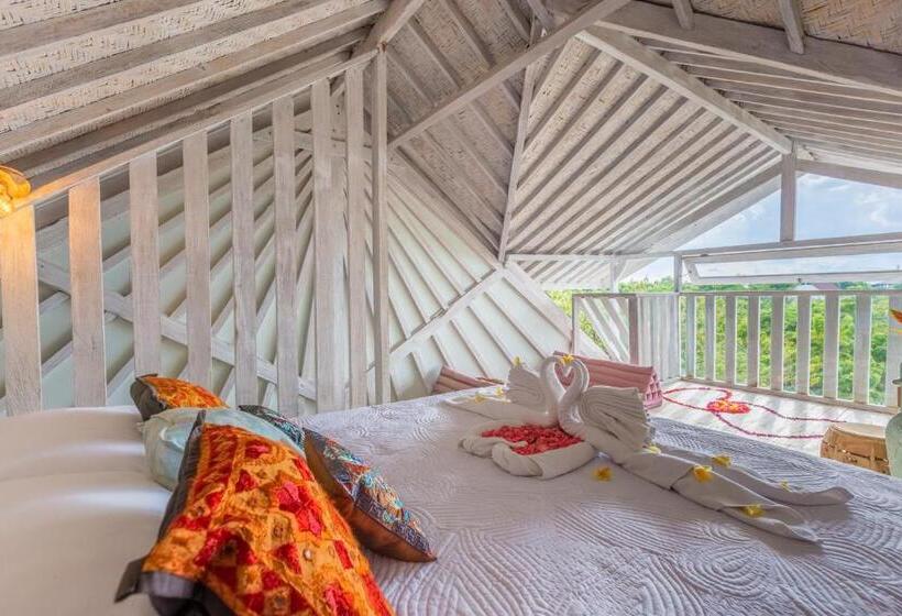 هتل Boho Bingin Beach Bali