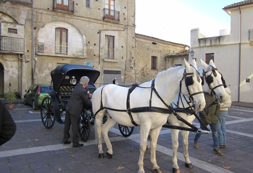 酒店 Castello Di Altomonte