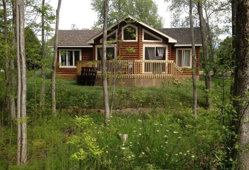هتل Chalets & Spa Lac Saint Jean