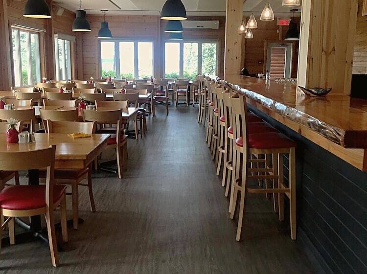 هتل Chalets & Spa Lac Saint Jean