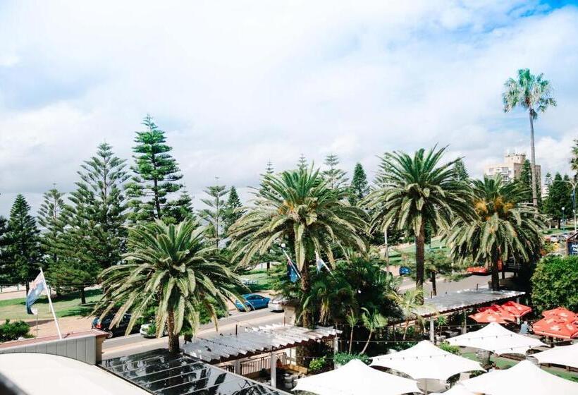 هتل Coogee Bay