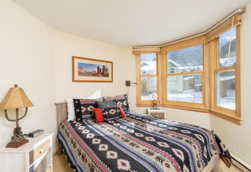 هتل Cornet Creek 101 Cornet Ski House
