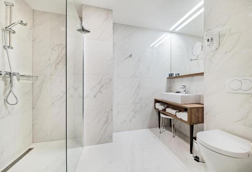 فندق Garden Hill